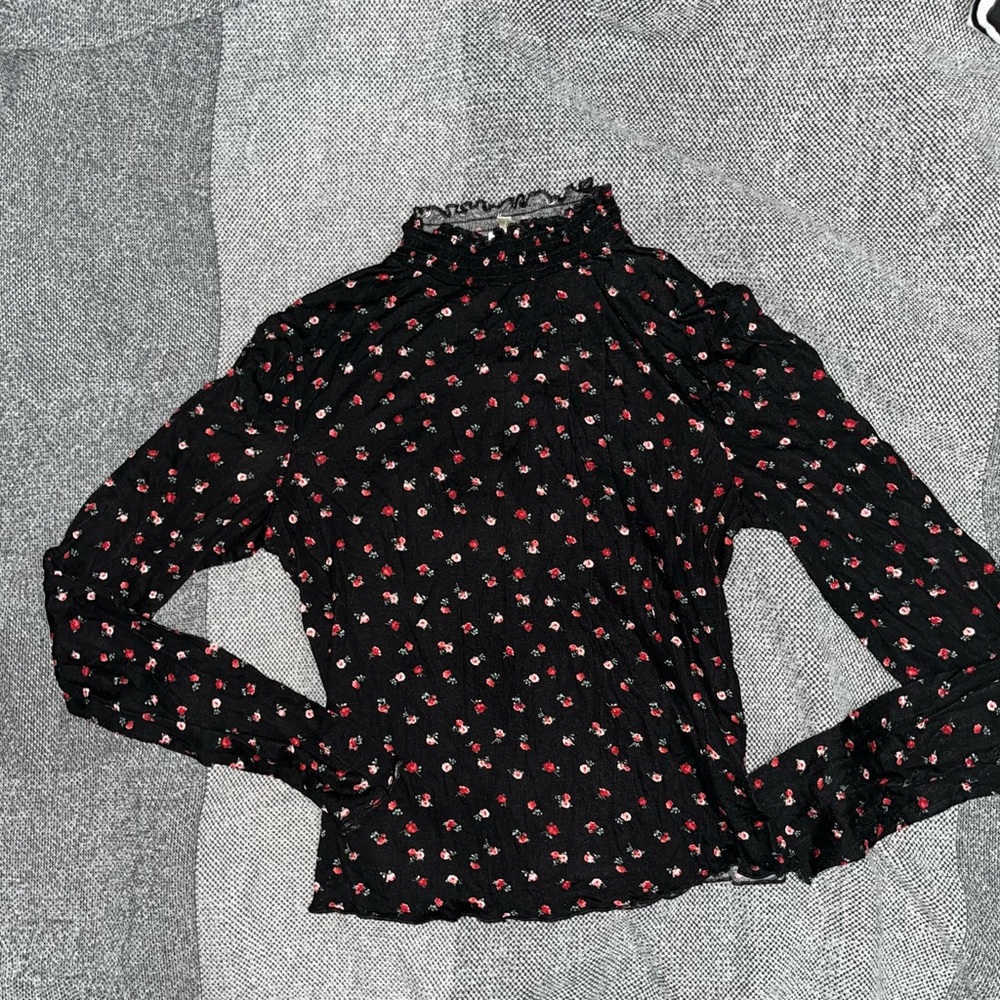 Self-e: black floral long sleeve top